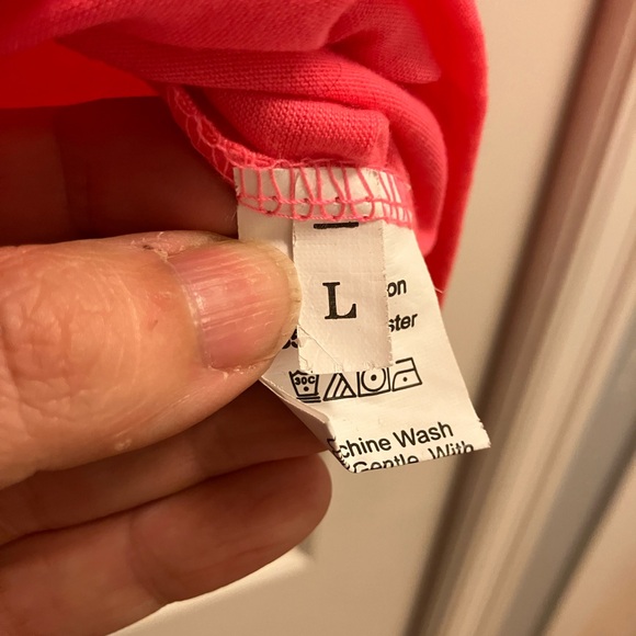 Ruth Bader Ginsberg shirt - large - like new - Picture 3 of 3